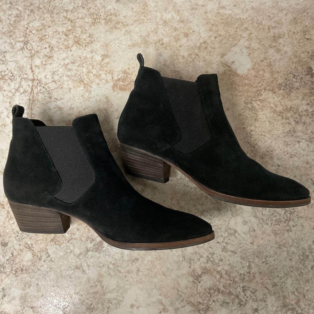 Aquatalia Black Suede Leather  Booties Size 10
